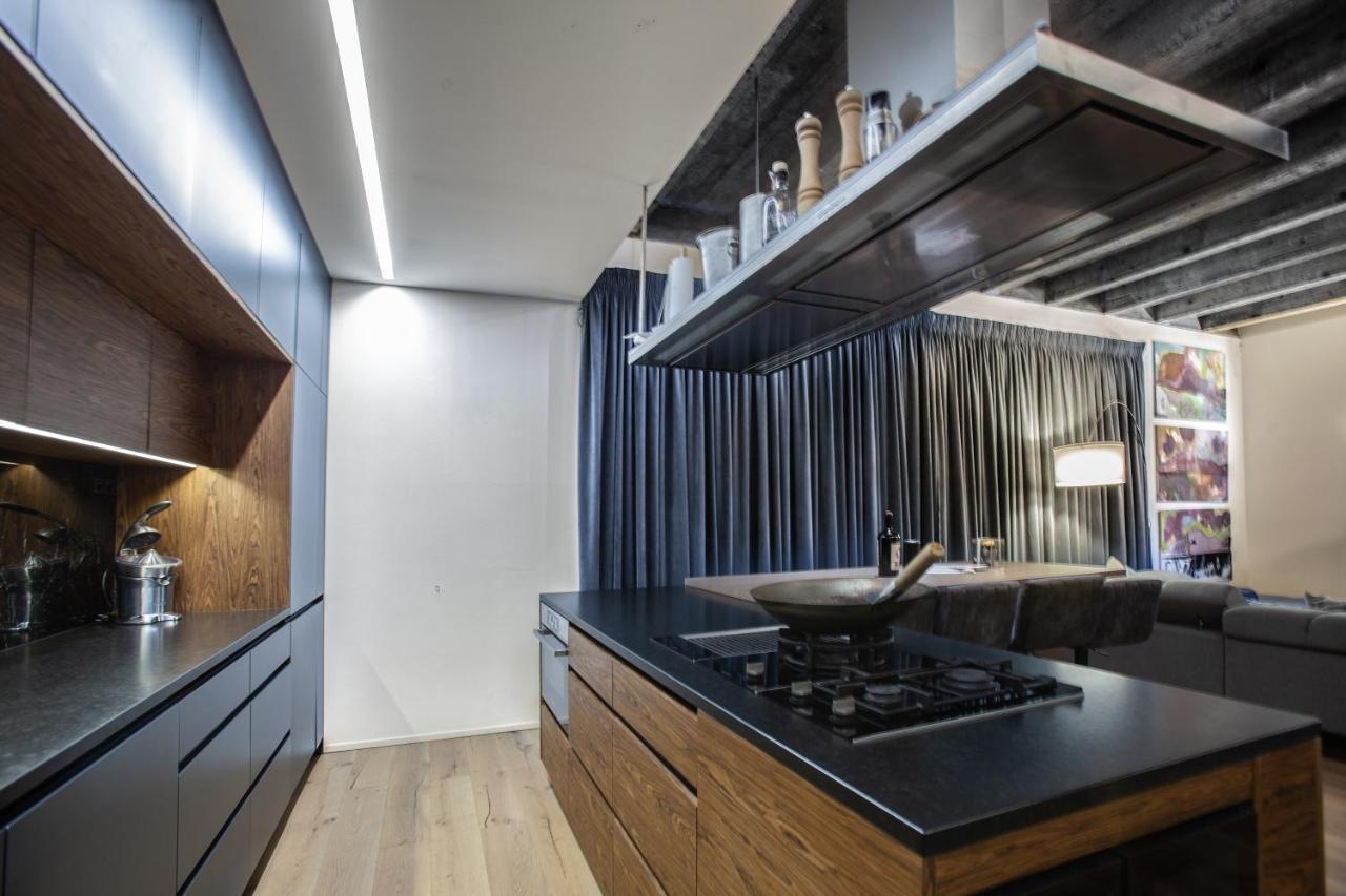 Contemporary Apartment With Fireplace & Terrace Banska Bystrica Exterior photo